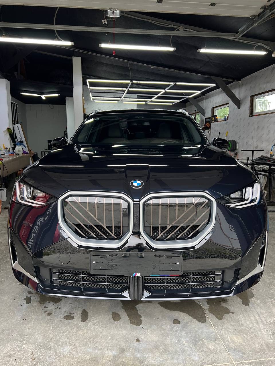 Работа студии МастерТон на BMW — Бронирование плёнкой