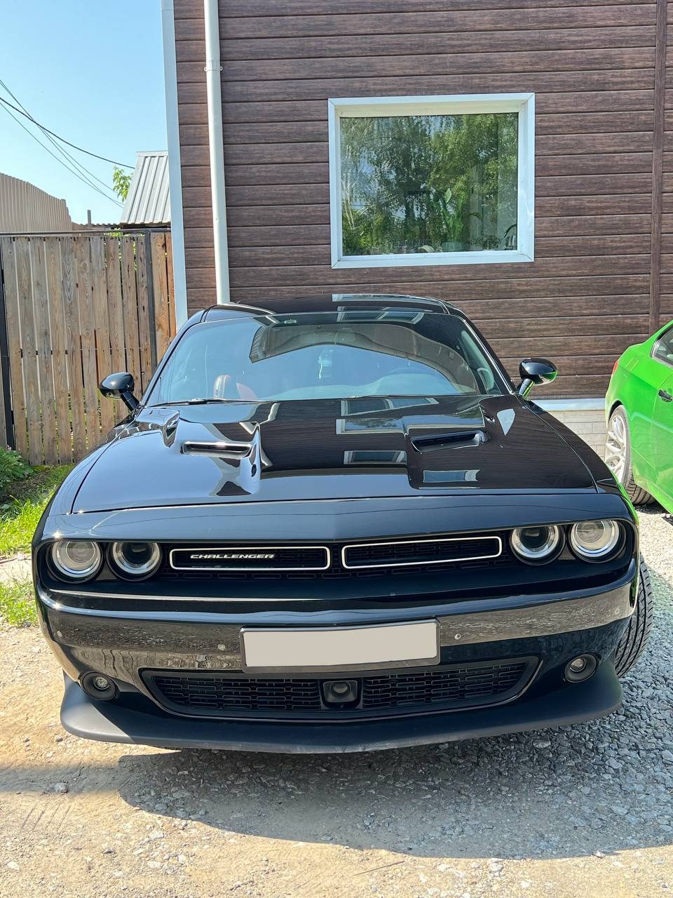 Работа студии МастерТон на Dodge — Бронирование плёнкой