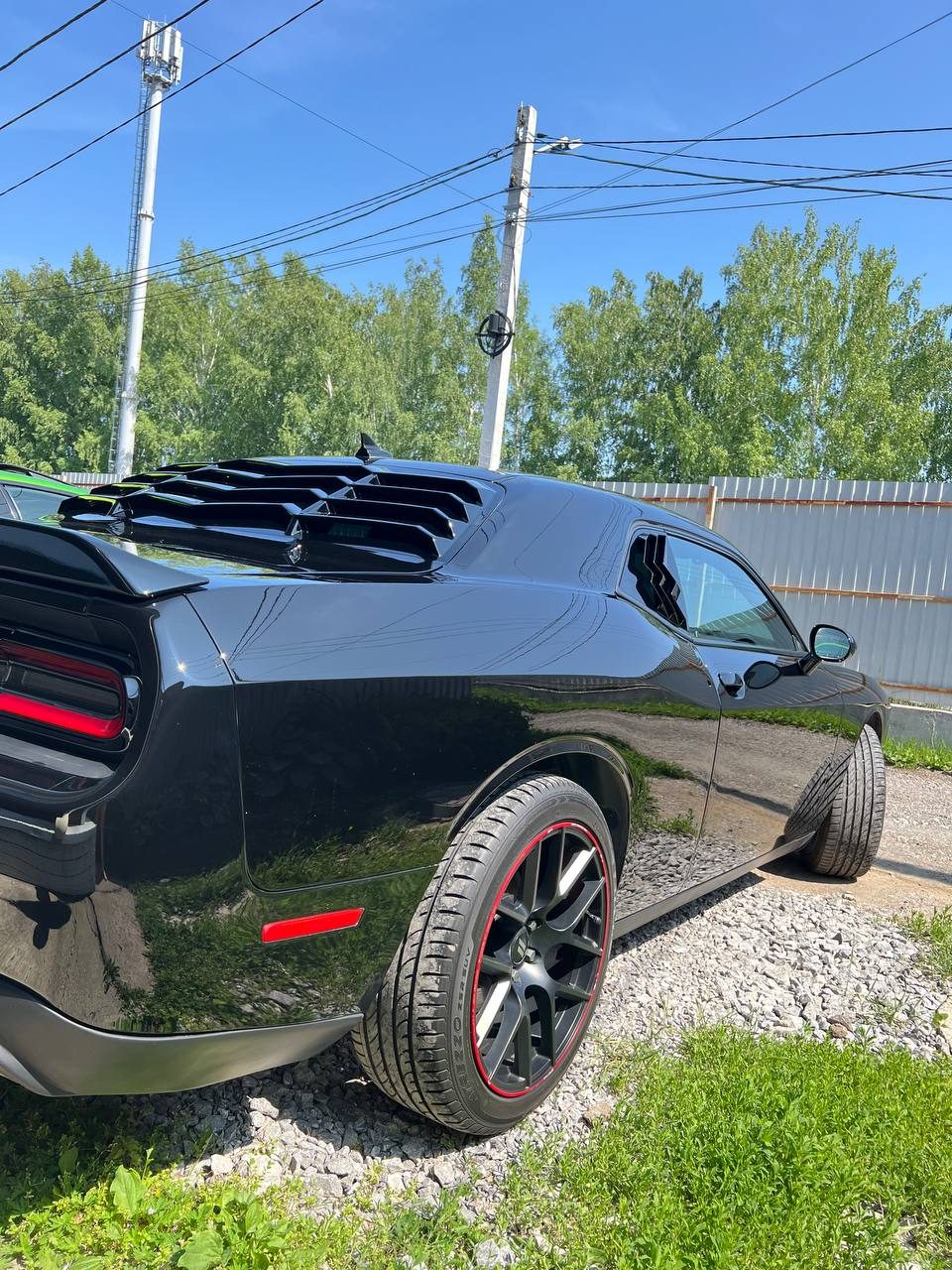 Работа студии МастерТон на Dodge — Бронирование плёнкой