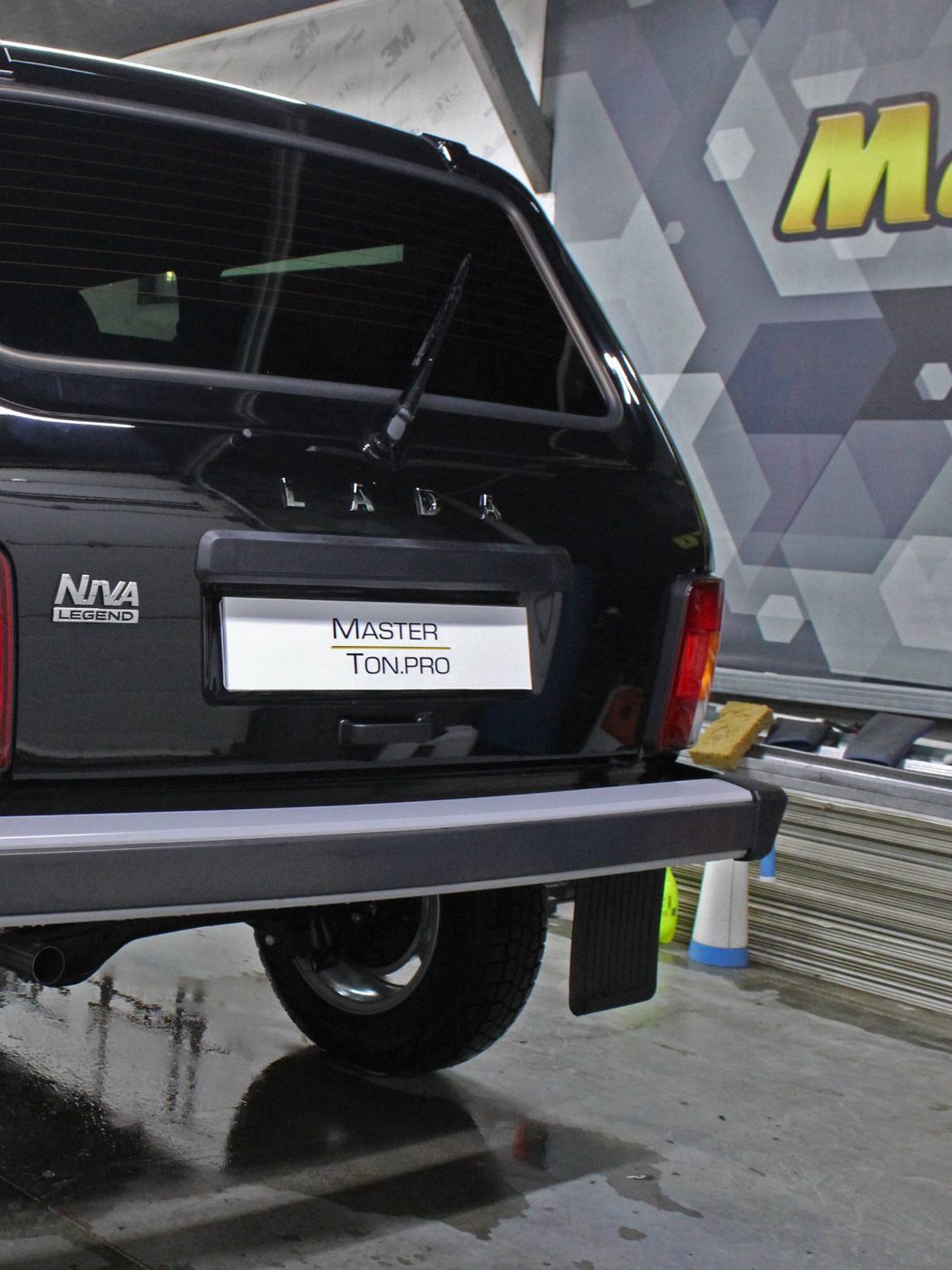 Работа студии МастерТон на Lada — Тонировка