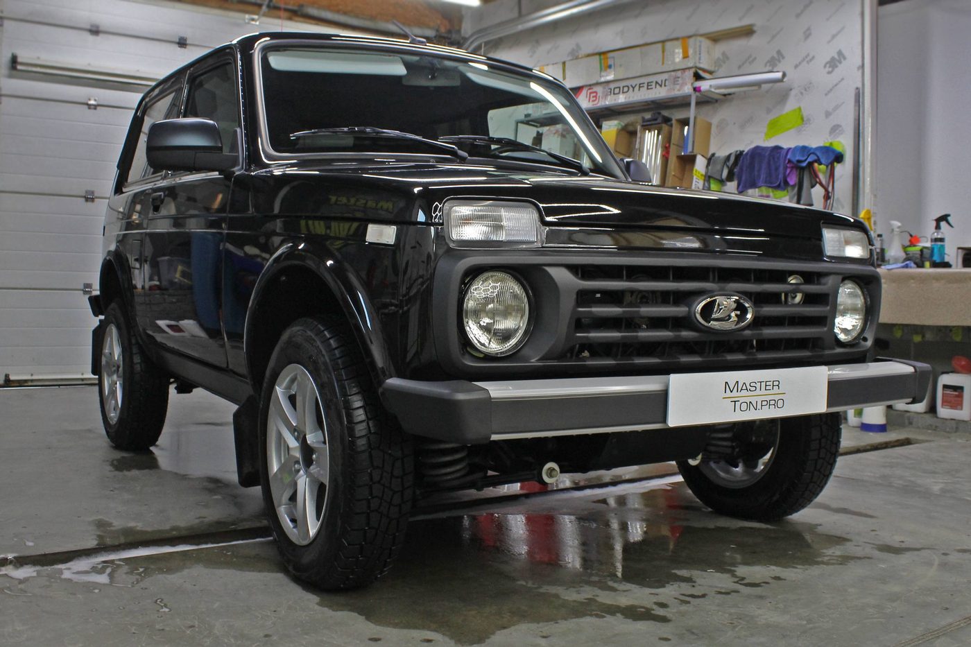 Работа студии МастерТон на Lada — Тонировка