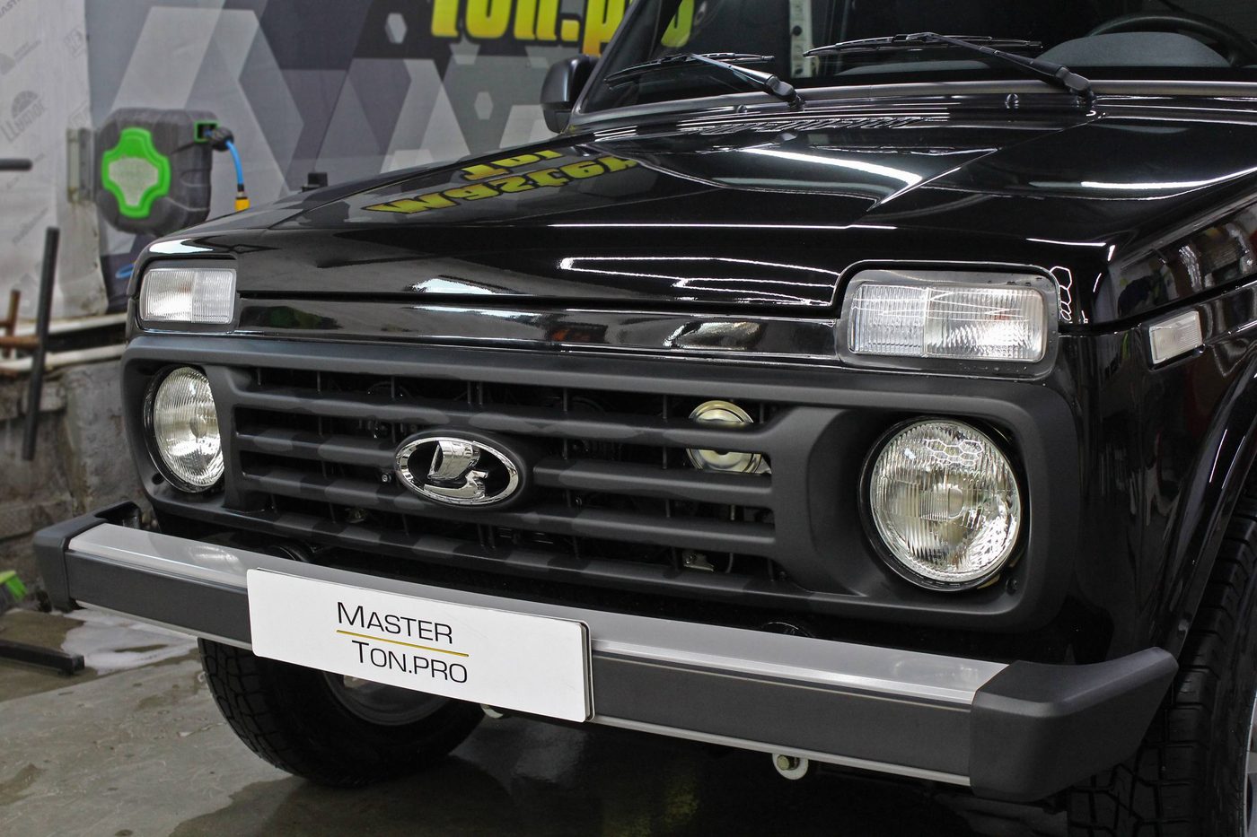 Работа студии МастерТон на Lada — Тонировка