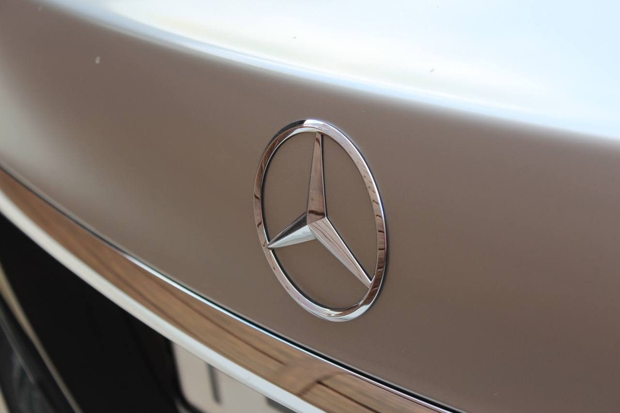 Работа студии МастерТон на Mercedes-Benz — Автовинил