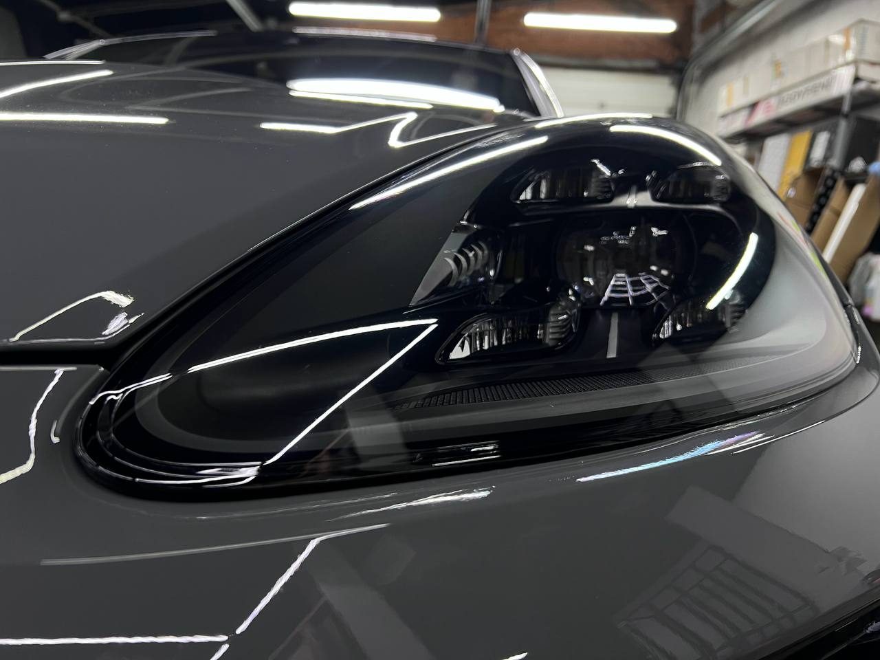 Работа студии МастерТон на Porsche — Автовинил