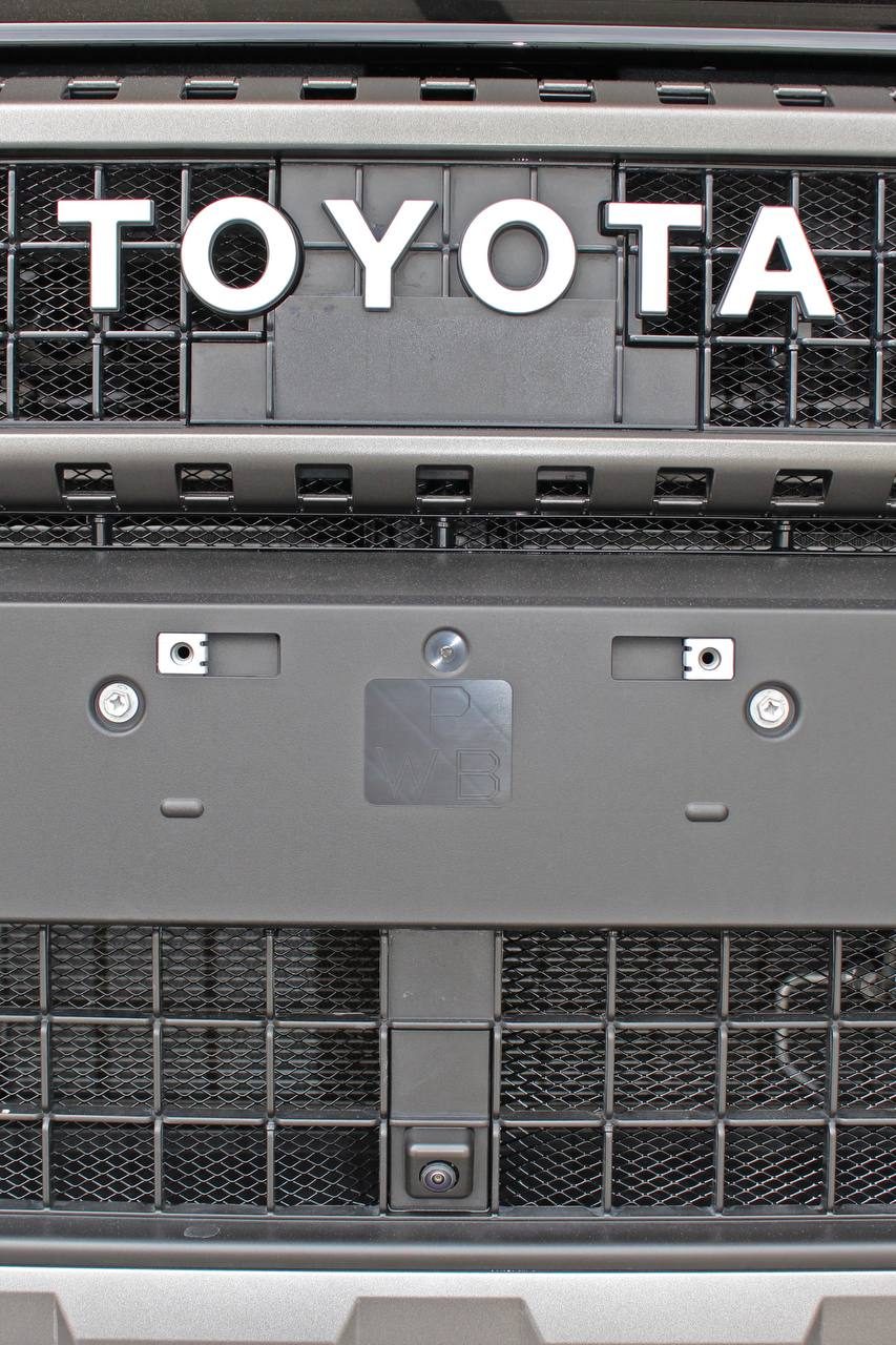Работа студии МастерТон на Toyota — Бронирование плёнкой
