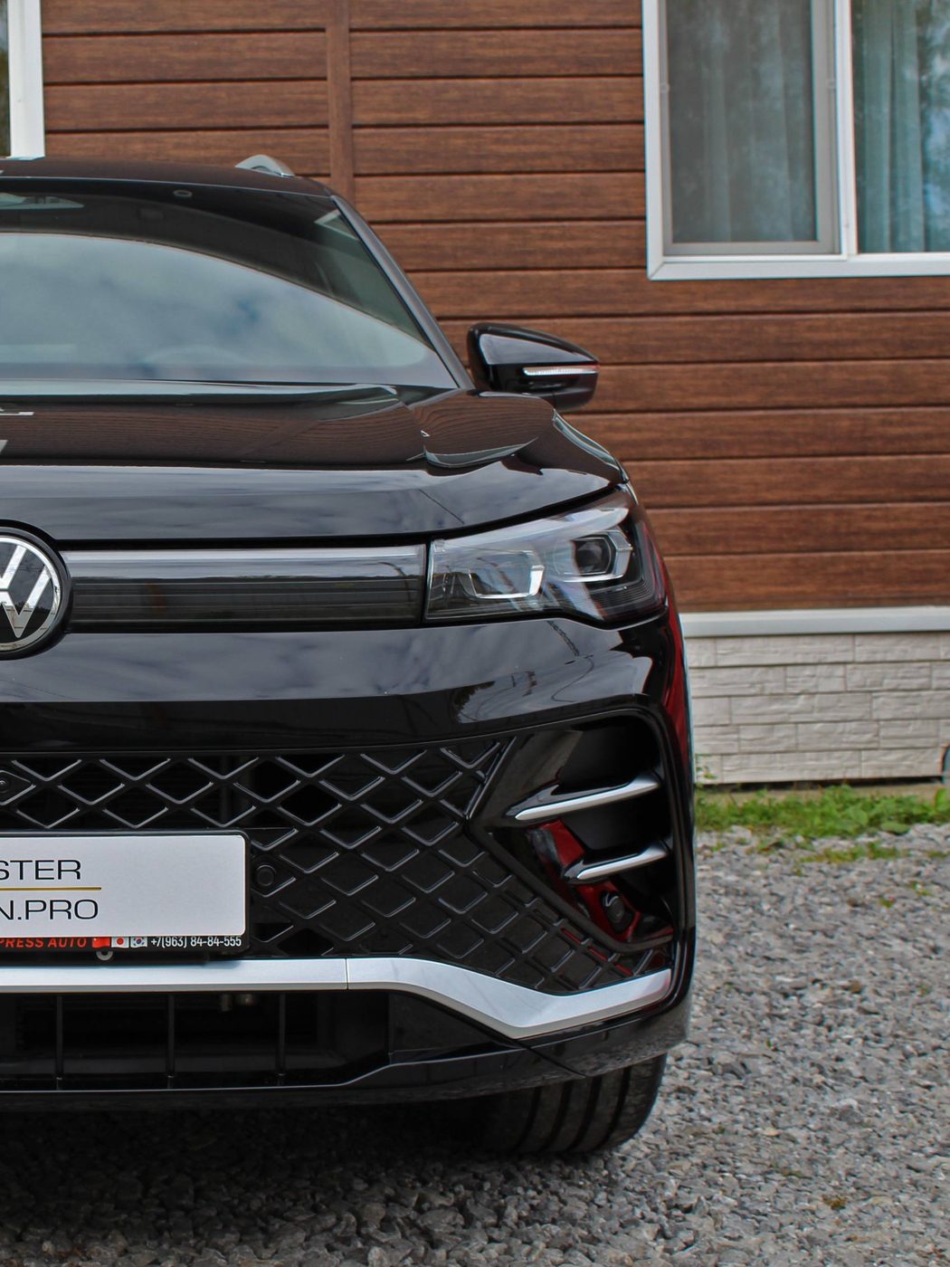 Работа студии МастерТон на Volkswagen — Тонировка