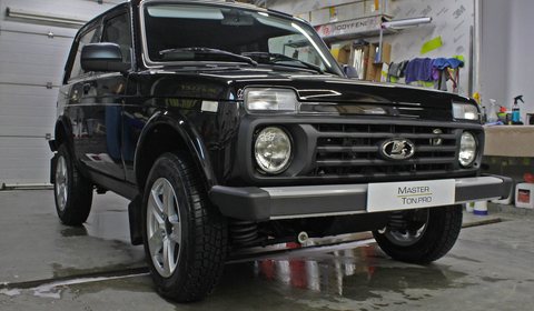 Lada Niva · бронирование