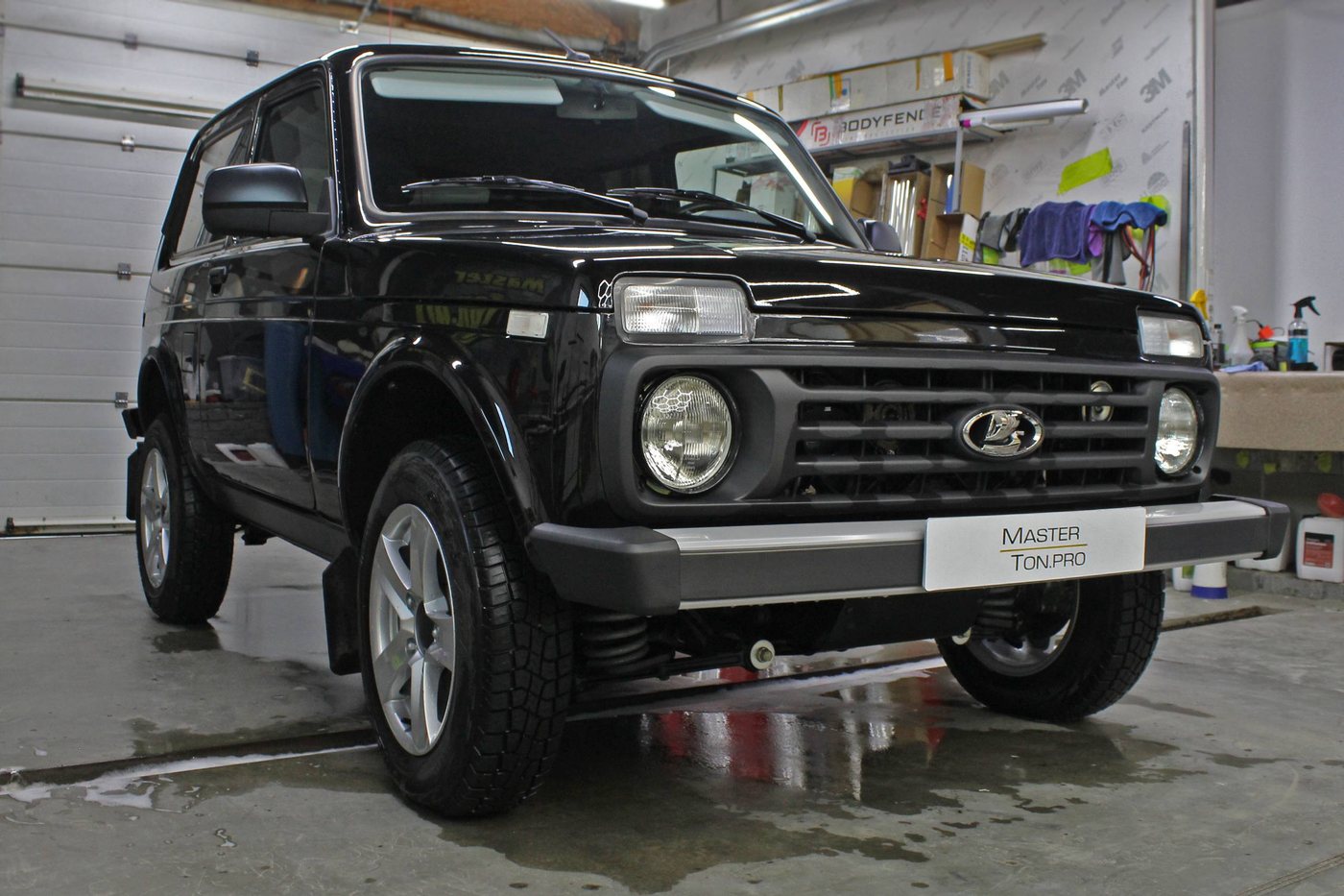 Lada Niva Legend